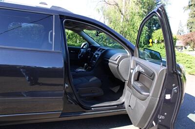 2015 GMC Acadia SLE-2   - Photo 16 - Shoreline, WA 98133
