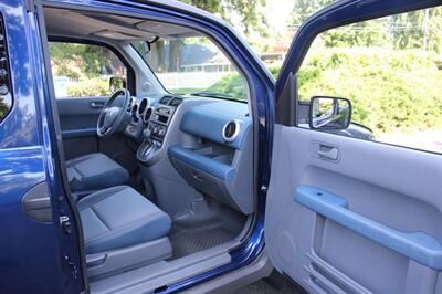 2003 Honda Element DX   - Photo 14 - Shoreline, WA 98133