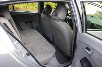 2014 Honda Insight LX   - Photo 6 - Shoreline, WA 98133