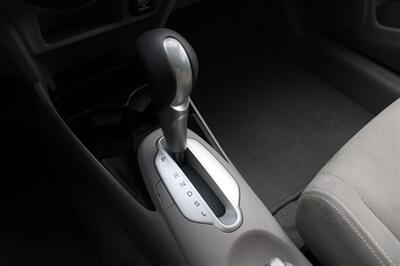 2014 Honda Insight LX   - Photo 8 - Shoreline, WA 98133