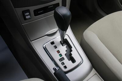 2013 Toyota Corolla LE 1-owner   - Photo 8 - Shoreline, WA 98133
