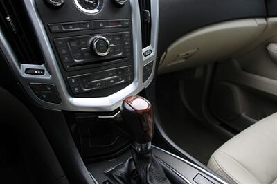 2010 Cadillac SRX Performance Collection   - Photo 8 - Shoreline, WA 98133