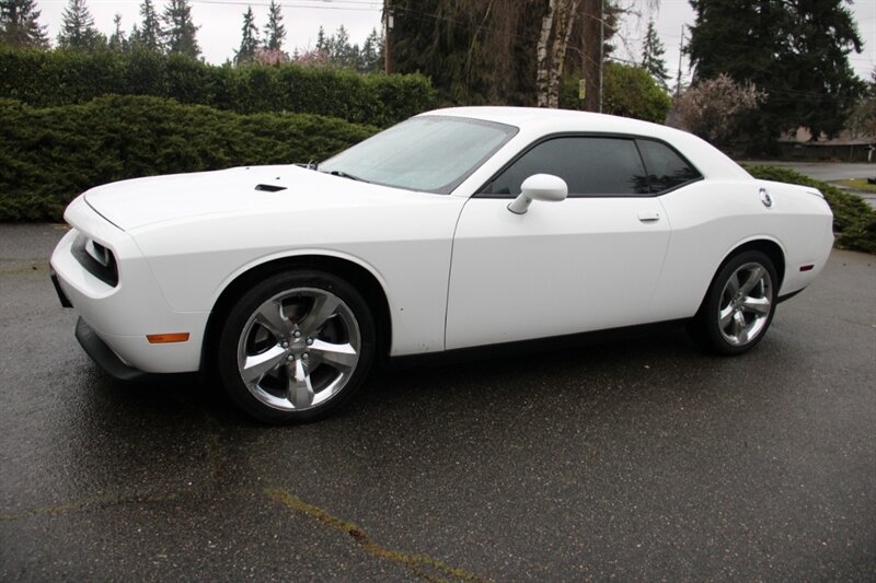 2013 Dodge Challenger SXT   - Photo 1 - Shoreline, WA 98133