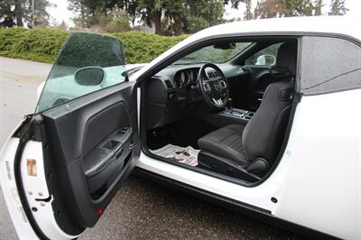 2013 Dodge Challenger SXT   - Photo 5 - Shoreline, WA 98133