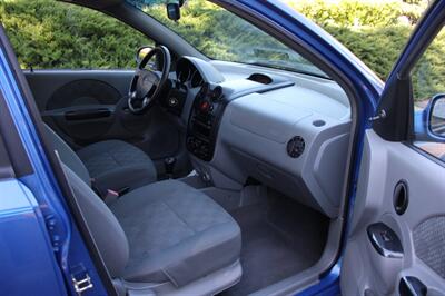 2005 Chevrolet Aveo LS   - Photo 12 - Shoreline, WA 98133