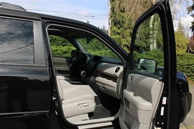 2010 Honda Pilot EX-L w/DVD 118K   - Photo 15 - Shoreline, WA 98133