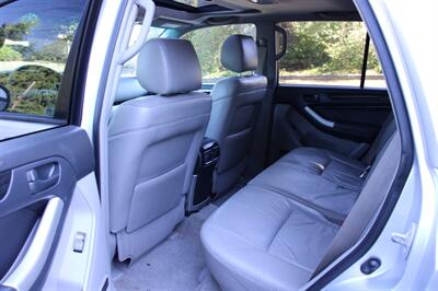 2009 Toyota 4Runner Limited 1-owner   - Photo 16 - Shoreline, WA 98133
