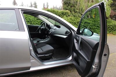 2010 Mazda Mazda3 i Touring - Photo 14 - Shoreline, WA 98133