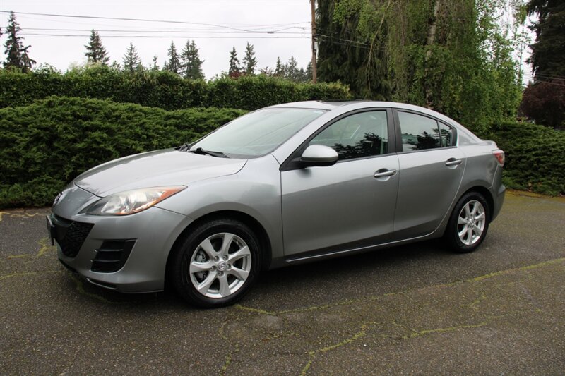 2010 Mazda Mazda3 i Touring   - Photo 1 - Shoreline, WA 98133
