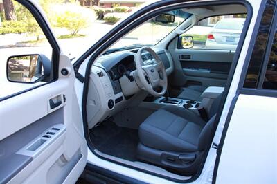 2009 Ford Escape Hybrid Limited   - Photo 5 - Shoreline, WA 98133