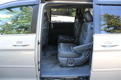 2006 Honda Odyssey Touring   - Photo 15 - Shoreline, WA 98133