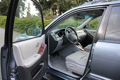 2006 Toyota Highlander Hybrid Limited   - Photo 5 - Shoreline, WA 98133