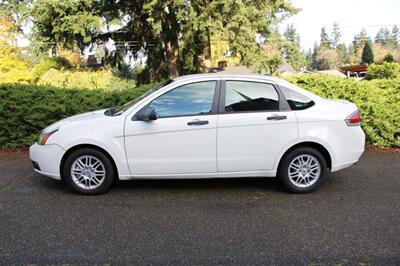 2010 Ford Focus SE   - Photo 12 - Shoreline, WA 98133