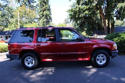 1997 Ford Explorer XLT   - Photo 11 - Shoreline, WA 98133