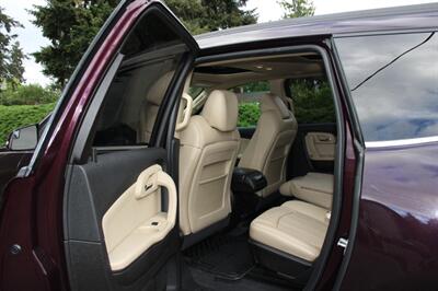 2010 Chevrolet Traverse LTZ   - Photo 16 - Shoreline, WA 98133