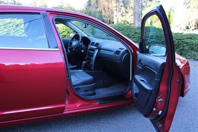 2010 Ford Fusion SEL   - Photo 14 - Shoreline, WA 98133
