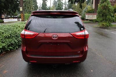 2015 Toyota Sienna LE 7-Passenger   - Photo 11 - Shoreline, WA 98133