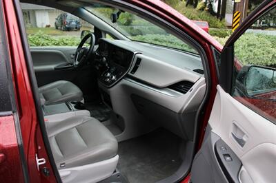 2015 Toyota Sienna LE 7-Passenger   - Photo 14 - Shoreline, WA 98133