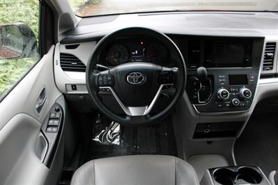 2015 Toyota Sienna LE 7-Passenger   - Photo 19 - Shoreline, WA 98133