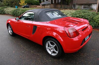 2001 Toyota MR2 Spyder   - Photo 2 - Shoreline, WA 98133