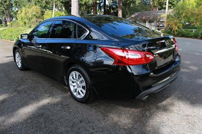 2017 Nissan Altima 2.5 S 52K MILES   - Photo 4 - Shoreline, WA 98133