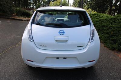 2013 Nissan LEAF SV   - Photo 10 - Shoreline, WA 98133