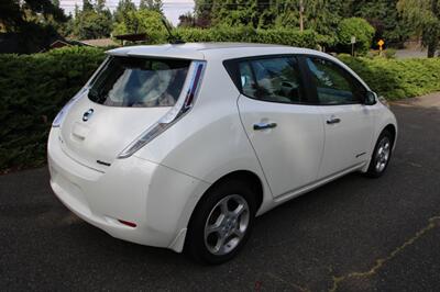 2013 Nissan LEAF SV   - Photo 3 - Shoreline, WA 98133