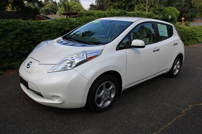 2013 Nissan LEAF SV   - Photo 1 - Shoreline, WA 98133
