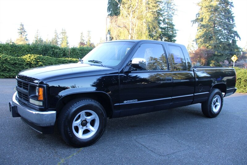 Black 1994 Chevrolet C/K 2500 Cheyenne Extended Cab RWD Pickup Truck Rear-Wheel Drive Automatic