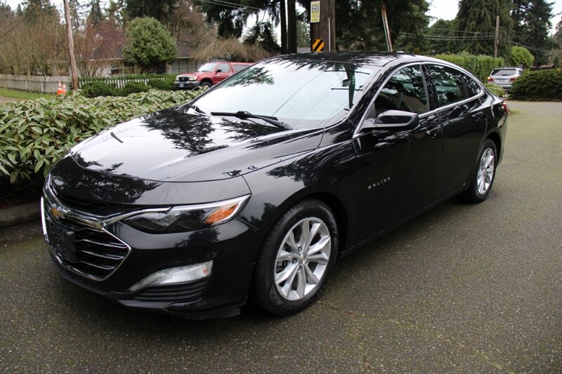 2020 Chevrolet Malibu LT   - Photo 1 - Shoreline, WA 98133