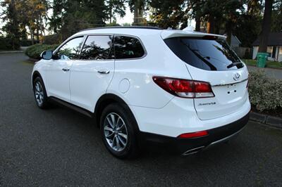2017 Hyundai SANTA FE SE   - Photo 4 - Shoreline, WA 98133