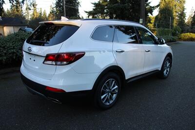 2017 Hyundai SANTA FE SE   - Photo 3 - Shoreline, WA 98133