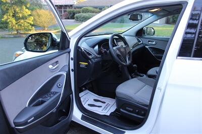 2017 Hyundai SANTA FE SE   - Photo 5 - Shoreline, WA 98133