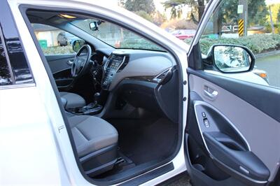 2017 Hyundai SANTA FE SE   - Photo 14 - Shoreline, WA 98133