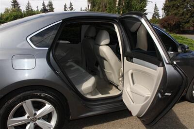 2013 Volkswagen Passat SE PZEV   - Photo 6 - Shoreline, WA 98133