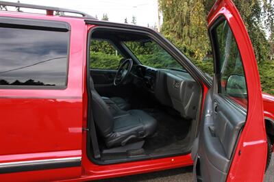 1995 Chevrolet Blazer   - Photo 11 - Shoreline, WA 98133