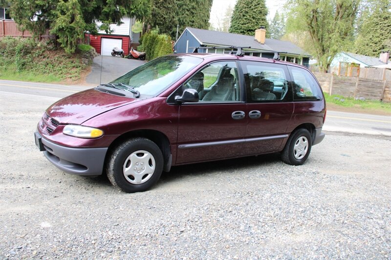 Red (Burgundy) 1999 Dodge Caravan FWD Minivan Front-Wheel Drive Automatic