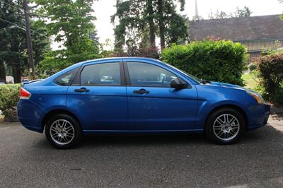 2010 Ford Focus SE   - Photo 11 - Shoreline, WA 98133