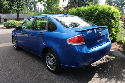 2010 Ford Focus SE   - Photo 4 - Shoreline, WA 98133