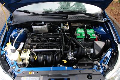 2010 Ford Focus SE   - Photo 17 - Shoreline, WA 98133