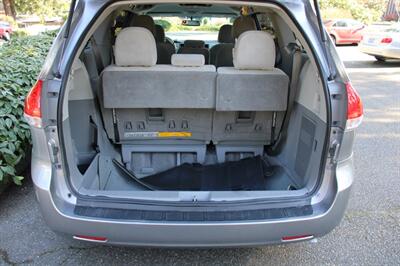 2011 Toyota Sienna LE 8-Passenger   - Photo 17 - Shoreline, WA 98133