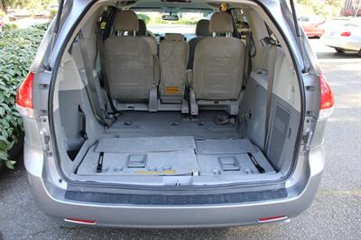 2011 Toyota Sienna LE 8-Passenger   - Photo 18 - Shoreline, WA 98133