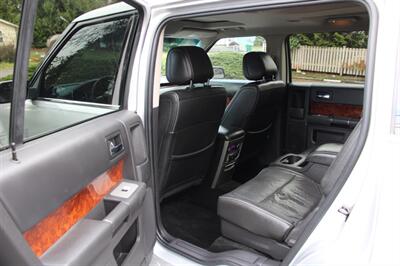 2011 Ford Flex Limited   - Photo 16 - Shoreline, WA 98133