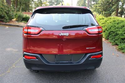2015 Jeep Cherokee Sport   - Photo 11 - Shoreline, WA 98133