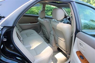 2000 Lexus ES 300   - Photo 6 - Shoreline, WA 98133