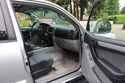 2004 Toyota 4Runner SR5   - Photo 14 - Shoreline, WA 98133