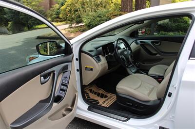 2014 Hyundai Elantra Limited   - Photo 5 - Shoreline, WA 98133