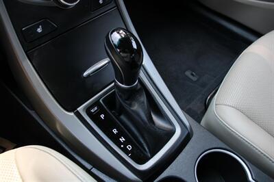 2014 Hyundai Elantra Limited   - Photo 8 - Shoreline, WA 98133