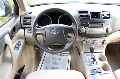 2008 Toyota Highlander   - Photo 18 - Shoreline, WA 98133