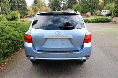 2008 Toyota Highlander   - Photo 10 - Shoreline, WA 98133